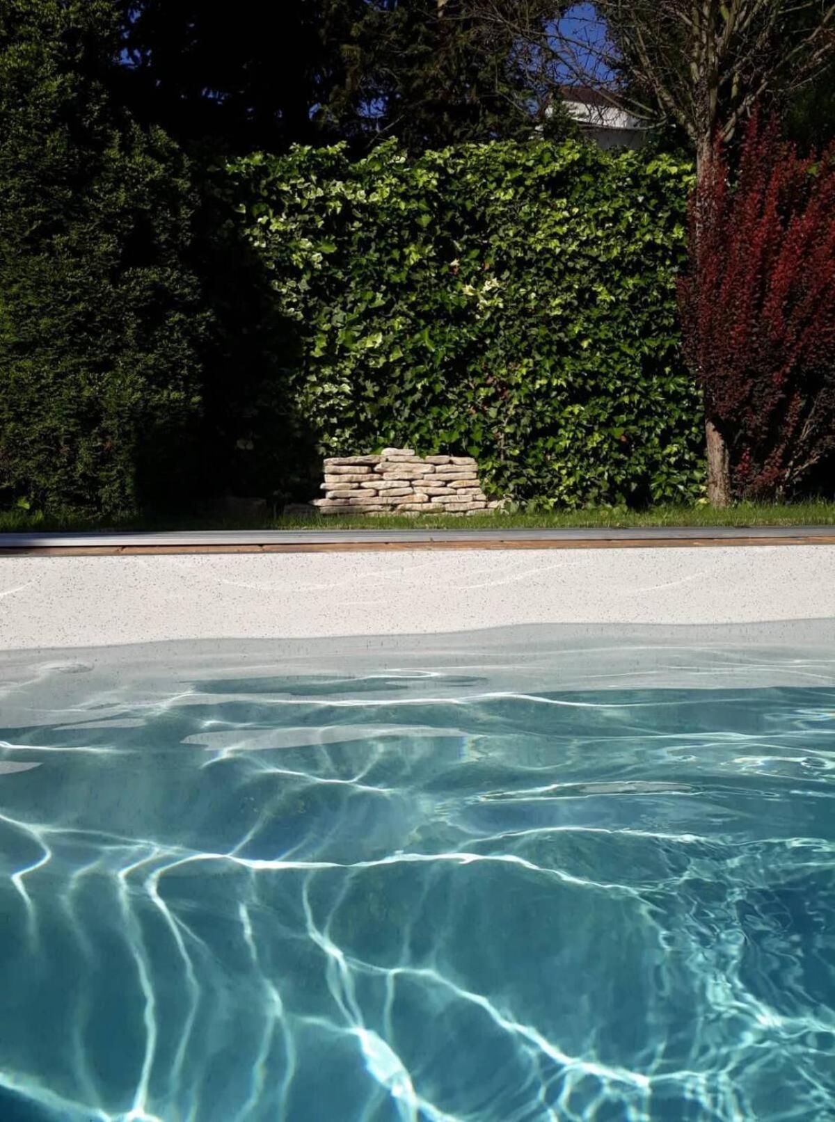 Canadian Style House With 3D Effect Pool Vinosady Εξωτερικό φωτογραφία